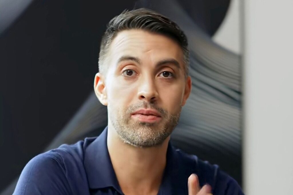 Xsuit CEO Apology Email Controversy Explained
